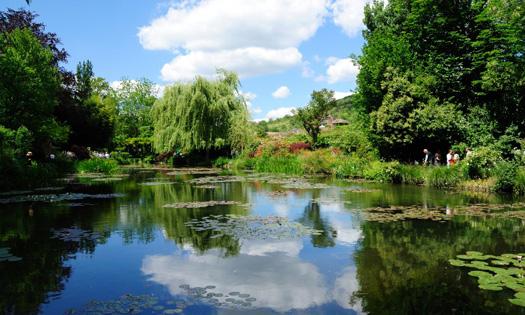 A Comprehensive Travel Guide: Paris, Versailles, Giverny & La Vallée Village