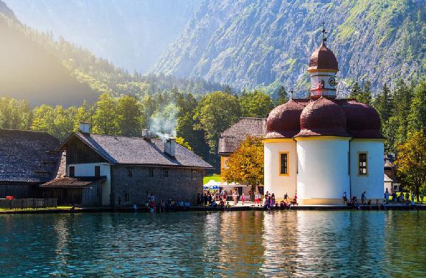 A Journey Through Bavaria: Munich, the Magic Forest, and Königssee