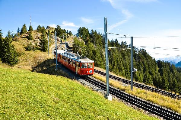 A Grand Tour of Central Switzerland: Zurich, Weggis, Rigi, Vitznau, and Lucerne