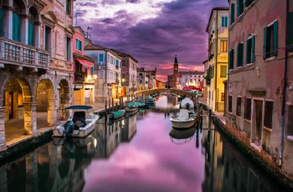 A Grand Tour of France, Italy, and Switzerland: From Paris to Rome