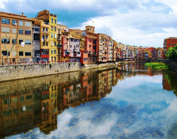 A Comprehensive Travel Guide: Barcelona, Girona & Figueres Circuit