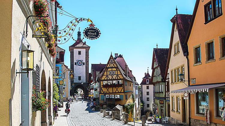 A Comprehensive Travel Guide: Frankfurt to Munich via the Romantic Road