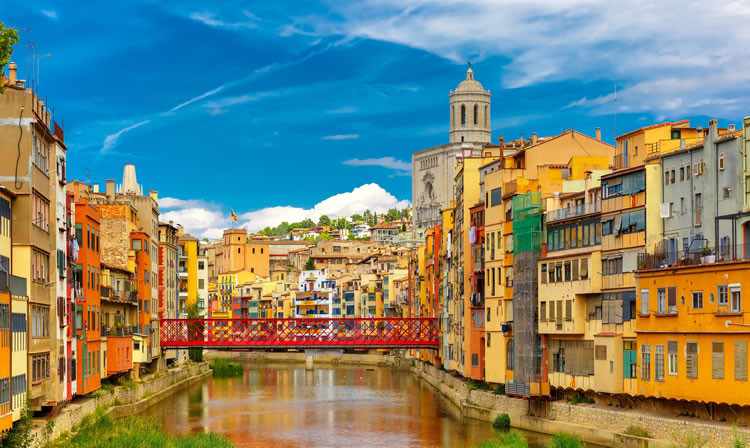 A Comprehensive Travel Guide: Barcelona and Beyond