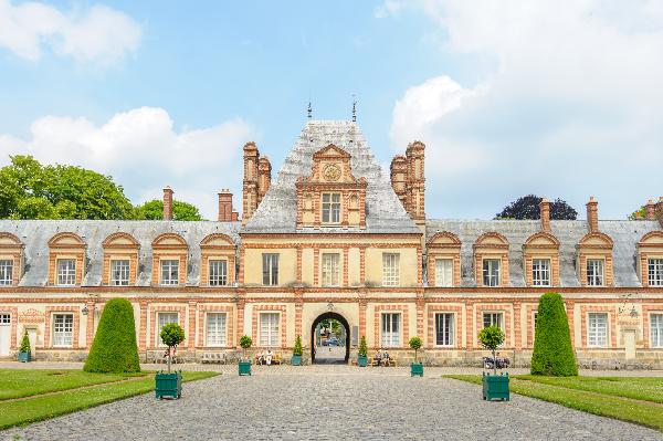 A Journey Through Royal France: Paris, Vaux-le-Vicomte, and Fontainebleau