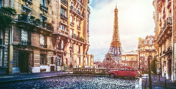 Paris Travel Guide: The City of Light