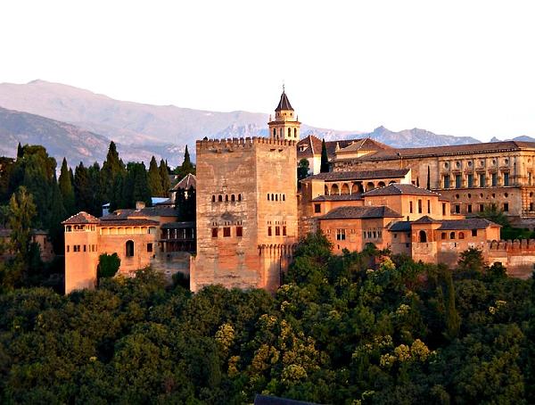 A Comprehensive Travel Guide to Granada, Spain