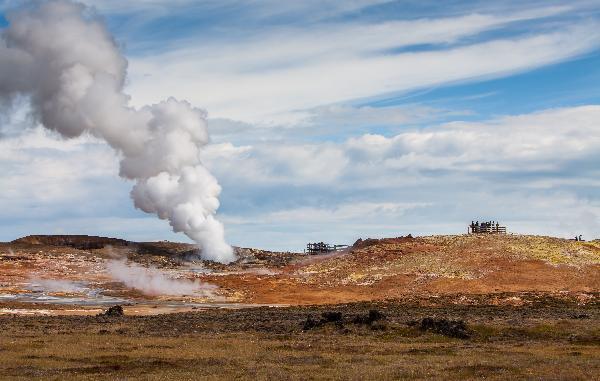 A Comprehensive Travel Guide to Iceland’s Ring Road & South Coast Adventure