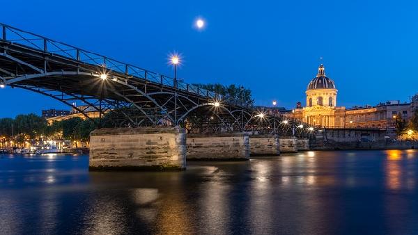 The Ultimate Travel Guide to Paris: A Journey Along the Seine River