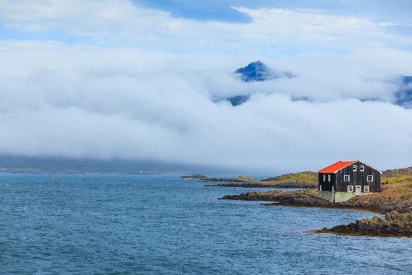 The Ultimate Ring Road Adventure: A Comprehensive Travel Guide to Iceland’s Iconic Circuit