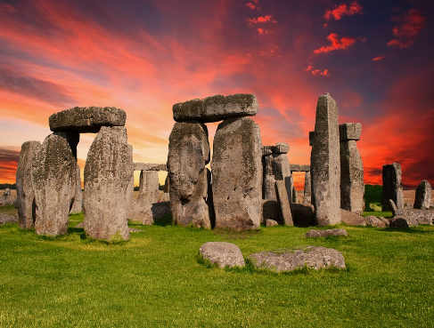 A Grand Southern England Circuit: London, Windsor, Stonehenge, Bath, Oxford & the White Cliffs