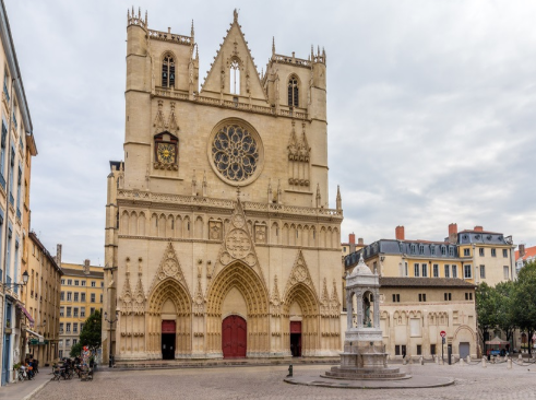 A Grand European Journey: From Spanish Passion to Swiss Peaks