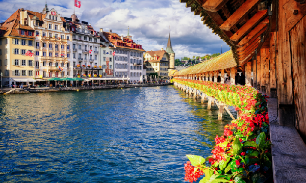 A Comprehensive Swiss Grand Tour: Zurich, Bern, Montreux, Zermatt, Jungfrau, and Beyond