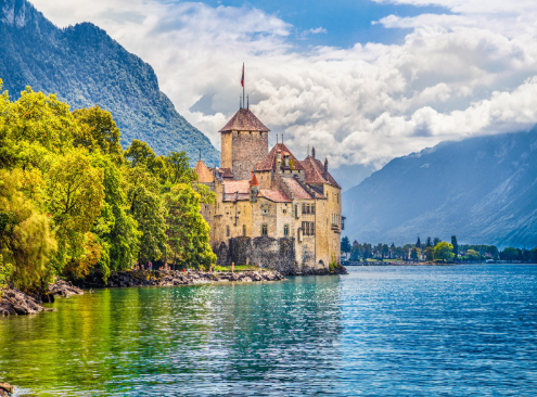 Exploring 苏黎世-卢塞恩-因特拉肯-少女峰-菲斯特-伯尔尼-巧克力工厂-奶酪工厂-蒙特勒-日内瓦, 瑞士: A Comprehensive Travel Guide