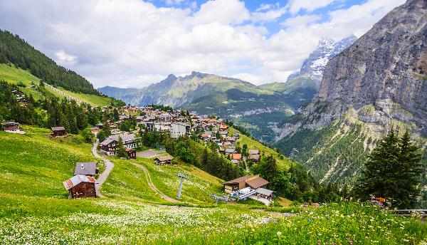 Switzerland Travel Guide: Zurich, Lucerne, Interlaken, Bernese Oberland, Grindelwald, Lauterbrunnen