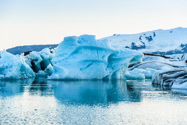 A Comprehensive Travel Guide: Reykjavik to the Ring Road Highlights